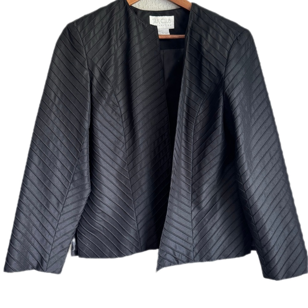 Vintage silk club 100% silk jacket size M